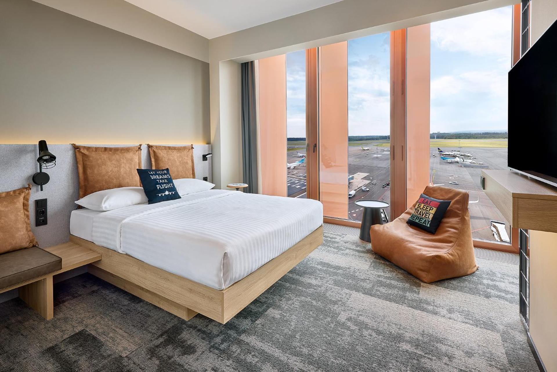 מלון Niederanven Moxy Luxembourg Airport מראה חיצוני תמונה